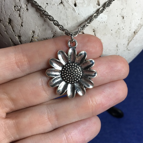 Tampa Coin Rings Jewelry - 🌼 Large Flower Necklace Tibetan Silver 🌻 4for$20